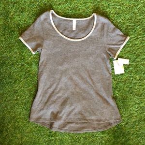 NWT!! LuLaRoe Gray Classic T in Medium